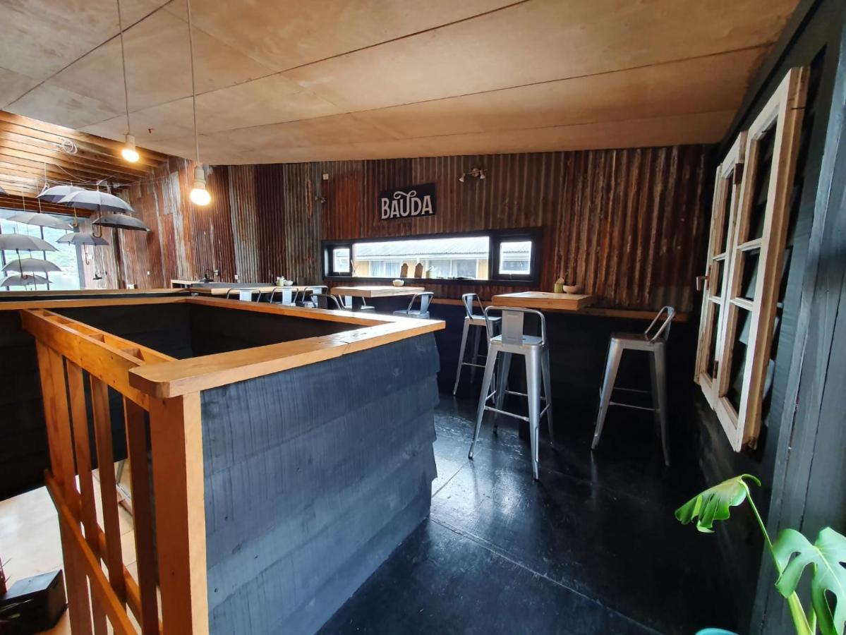 Hotel & Cafe Bauda Castro Ngoại thất bức ảnh