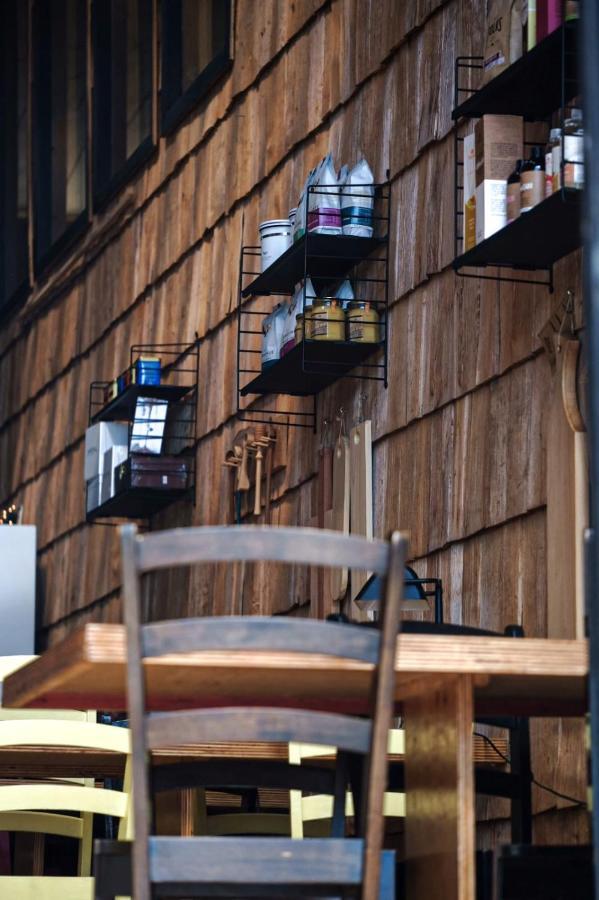 Hotel & Cafe Bauda Castro Ngoại thất bức ảnh