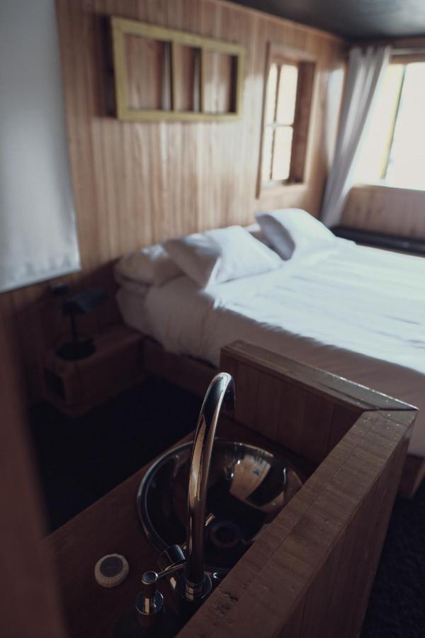 Hotel & Cafe Bauda Castro Ngoại thất bức ảnh